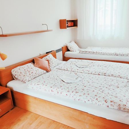 Apartman 302 אוסקדניצה מראה חיצוני תמונה